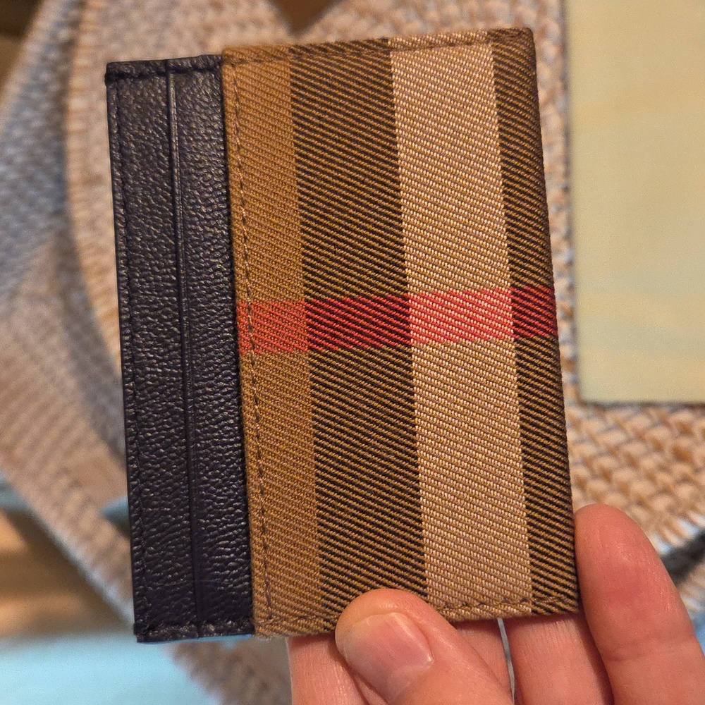 Burberry Beige and Red Check Card Holder With Dust Bag - Picture 4 of 6